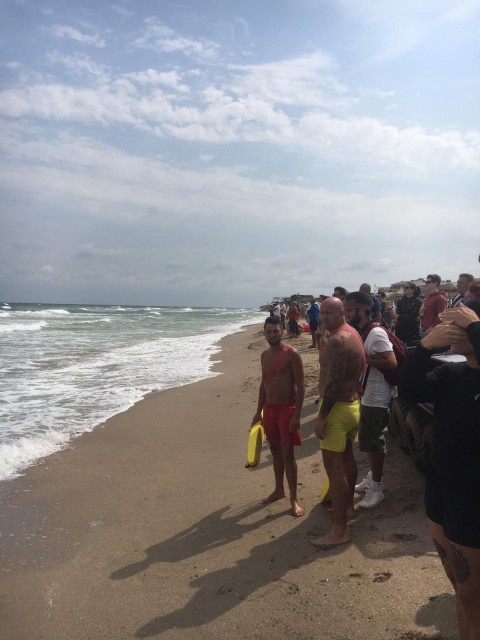 Un copil, lăsat pe o saltea pneumatică pe plaja din Vama Veche, a ajuns în apropiere de Bulgaria
