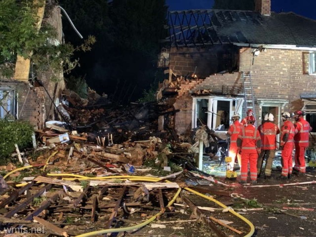 Marea Britanie: O casă a fost distrusă într-o explozie la Birmingham; un bărbat se află în stare critică