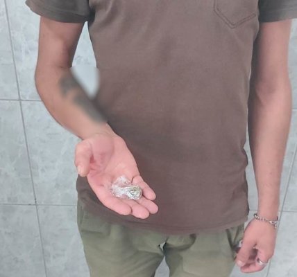 Prinși cu droguri, într-o sală de jocuri din Constanța