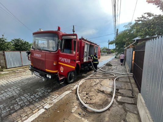 Cod galben în județul Tulcea: Mai multe case inundate şi două drumuri blocate