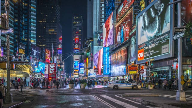 Portul armelor de foc a fost interzis în celebrul cartier Times Square din New York