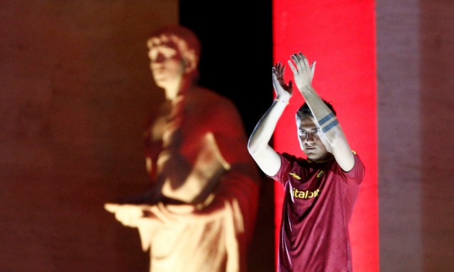 Fotbal: Argentinianul Paulo Dybala, prezentat de AS Roma în faţa a 10.000 de fani