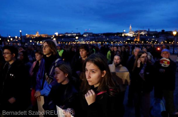 Ungaria: Mii de manifestanţi au cerut acces liber la avort 