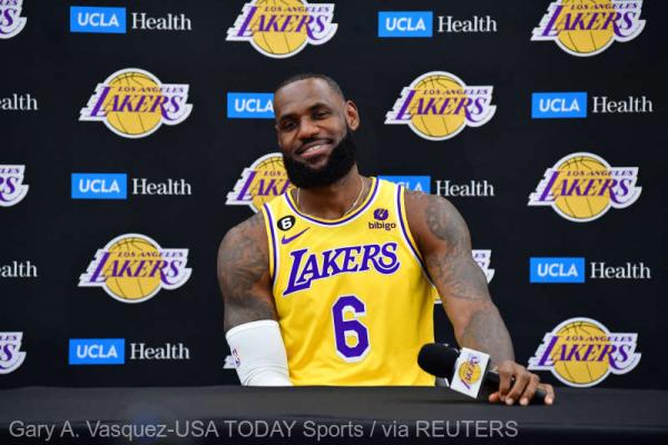 Baschet: LeBron James începe al 20-lea său sezon în NBA având în vizor recordul lui Abdul-Jabbar