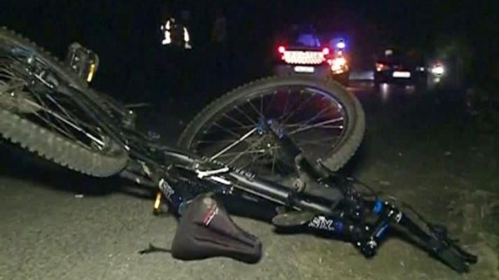 Biciclist lovit de mașină, între popasul Cișmea și sensul giratoriu de la Ovidiu