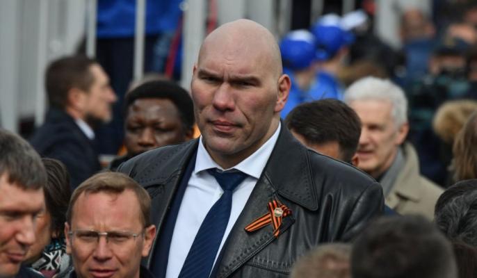 Celebrul boxer Nikolai Valuev a fost recrutat să lupte în războiul din Ucraina