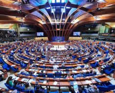 Comisia Europeană a descoperit erori de calcul în deficitul bugetar al României