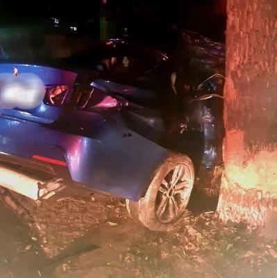 Tânăr de 21 de ani, mort după ce a intrat cu mașina în copac, la  Hârșova