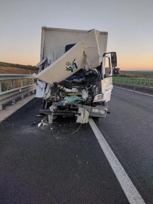 Accident cu victimă pe A2, au fost implicate două camioane 
