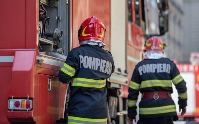 Mașină răsturnată, în zona localității Sibioara 