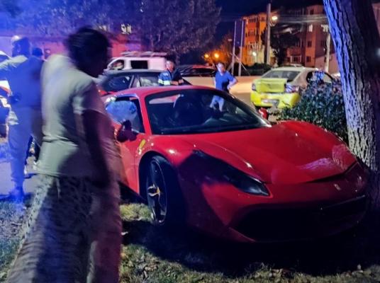 Accident rutier: Fratele lui Tzancă Uraganu a făcut praf Ferrari-ul manelistului