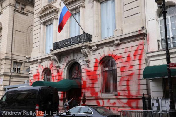 Faţada Consulatului Rusiei la New York vandalizată cu vopsea roşie