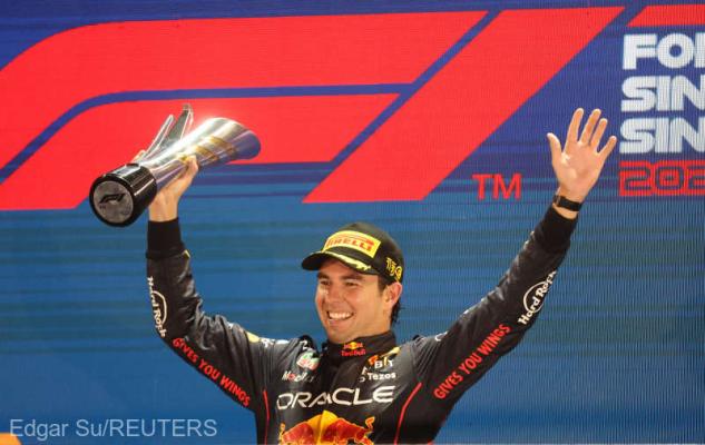 Auto - F1: Sergio Perez de la Red Bull, învingător în Marele Premiu din Singapore