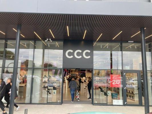 Retailerul polonez CCC vrea să îşi extindă baza de investitori pentru vânzarea de acţiuni