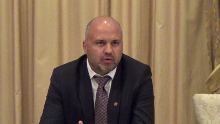 Ungureanu a depus o plângere penală la DNA şi Parchetul European împotriva ministrului Rafila