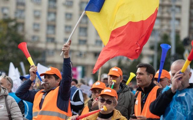 Sindicaliştii de la confederația Meridian protestează în faţa Guvernului 