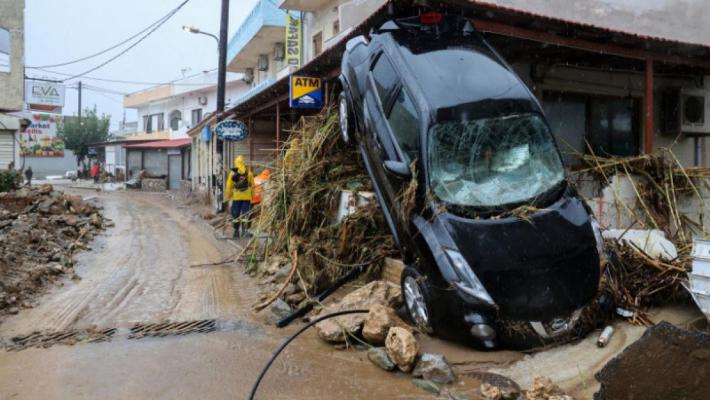 Inundații puternice în Creta. O persoană a murit, alte două sunt dispărute