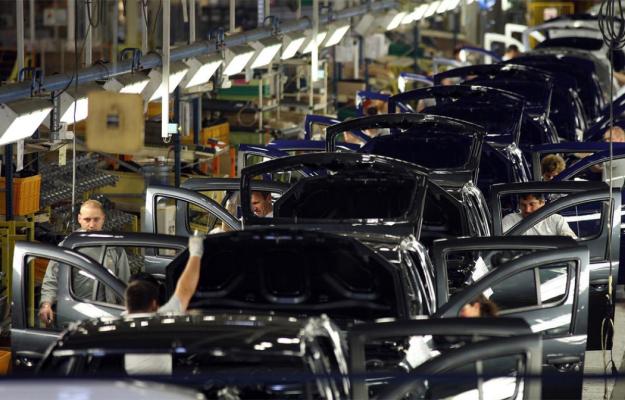 Fiat, Peugeot, Citroen şi Chrysler își reduc producția