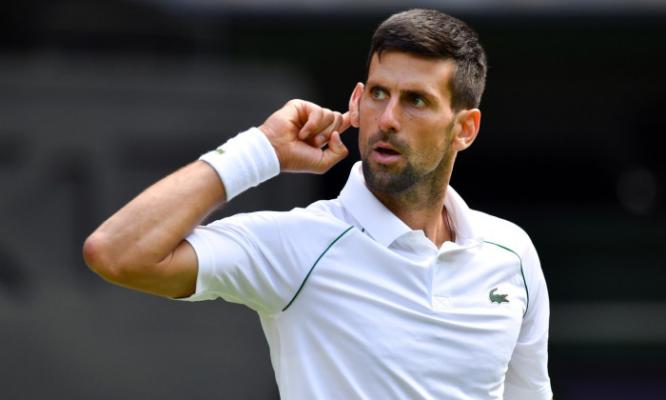 Djokovic a întrerupt un meci de antrenament din cauza durerilor la ischiogambieri
