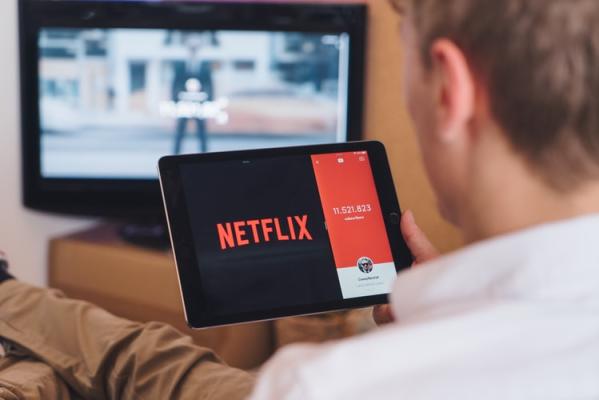 Netflix cu reclame se lansează în luna noiembrie