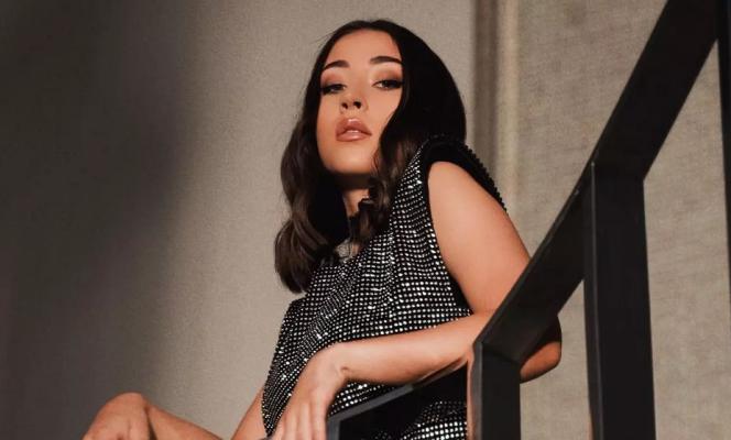 Cum se menține Nicole Cherry în formă după ce a devenit mamă