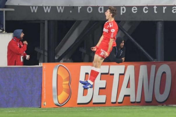 Fotbal: UTA a obţinut un egal dramatic cu FCSB, 2-2, în Cupa României