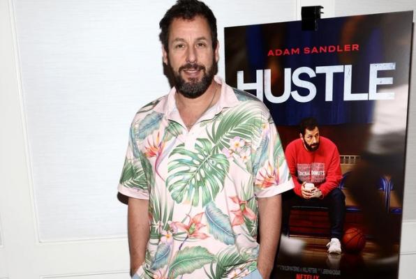 Adam Sandler și-a mai cumpărat o casă! A plătit 4,1 milioane de dolari pe vila din L.A.