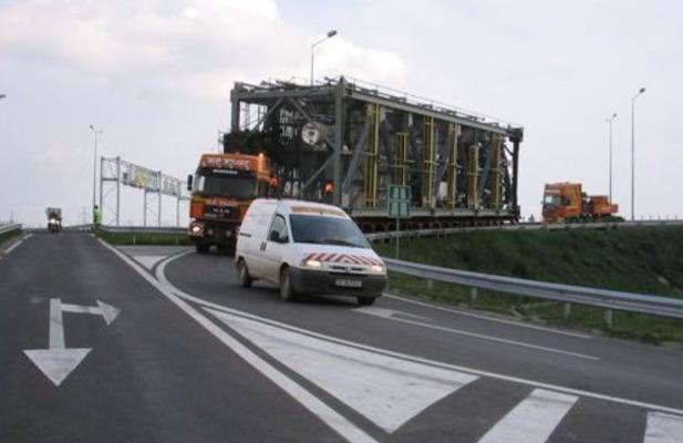 Atenție, șoferi! Transporturi agabaritice pe ruta Constanța – Agigea Port