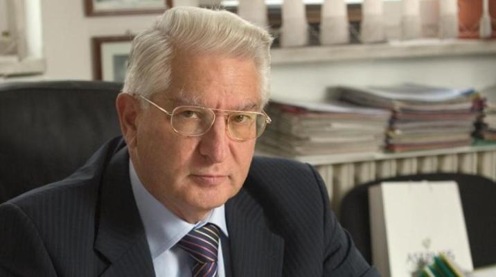 Neurochirurgul Vlad Ciurea: Deschideţi muzica pe toate canalele şi veţi fi fericiţi