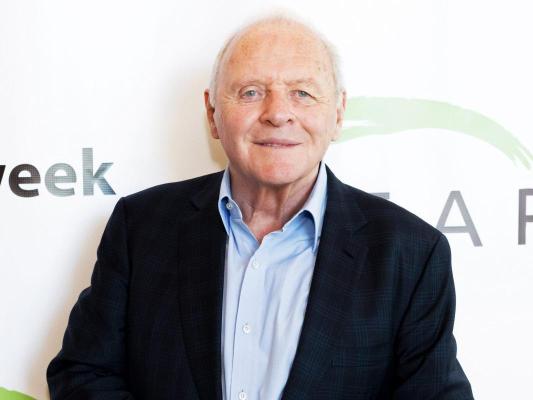 Anthony Hopkins și-a vândut colecția de debut NFT 'The Eternal Collection' în mai puțin de 10 minute