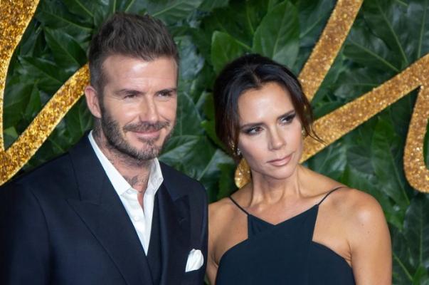 Probleme în familia Beckham? De ce și-a șters Victoria tatuajul cu inițialele soțul ei