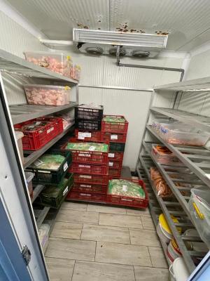 OPC a ”descins” la firmele de catering; jale la Pui pe Jar și Auchan! Video