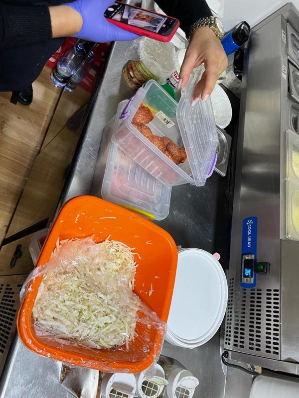 Comisarii CPJC Constana au dat iama n firmele de catering OPC a ”descins” la firmele de catering; jale la Pui pe Jar și Auchan! Video