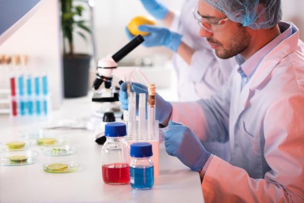 Nou studiu COVID-19: Fuziunea celulelor cerebrale, proces care nu a mai fost văzut până acum