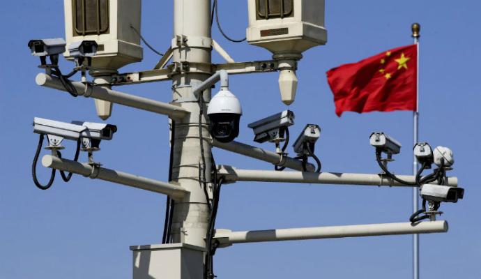  Supravegherea pe stradă şi în mediul online a atins un nivel fără precedent în China