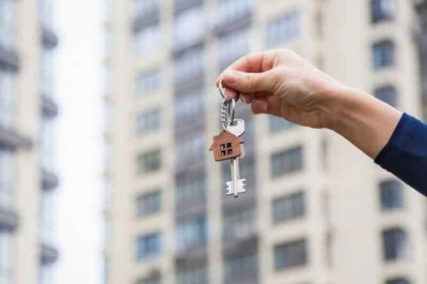 În patru zone din ţară, chiria medie depăşeşte 1.000 euro/lună