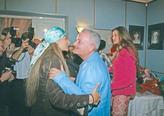 La 65 de ani, Irinel Columbeanu face declarații uimitoare: „Îmi plac tot femeile tinere, de 18-20 de ani“
