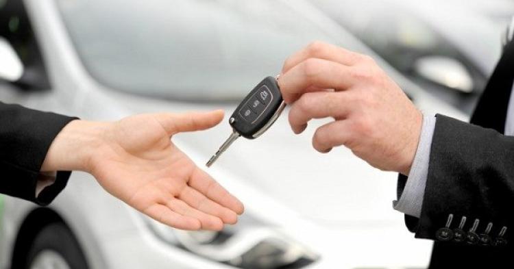 Afacerile din comerţul cu autovehicule au crescut cu 3,9% în primele 8 luni