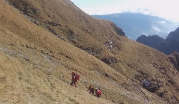Copil de 12 ani, căzut cu motocicleta într-o prăpastie, lângă Cavnic, în Maramureș