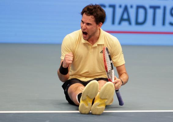  Tenis: Dominic Thiem s-a calificat cu emoţii în optimi la Viena