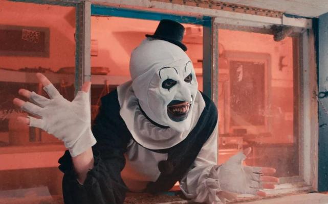 Filmul horror de la care oamenii ies din sălile de cinema vomitând și cu stări de leșin