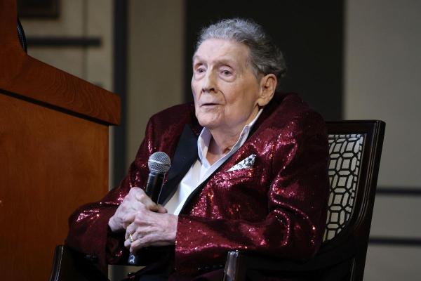 Jerry Lee Lewis, un pionier al muzicii rock-and-roll, a murit la vârsta de 87 de ani