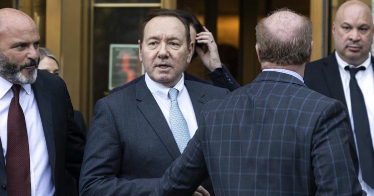 Kevin Spacey revine în lumina reflectoarelor, după cinci ani de pauză din cauza acuzațiilor de viol