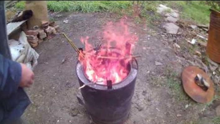 Polonezii au început să ardă gunoaie pentru a se încălzi