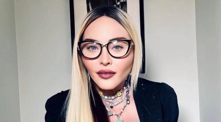 Madonna susține că e lesbiană! Clipul care a pus fanii pe gânduri