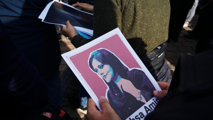 Iran: Tatăl Mahsei Amini nu a primit încă acces la înregistrările oficiale ale cazului 