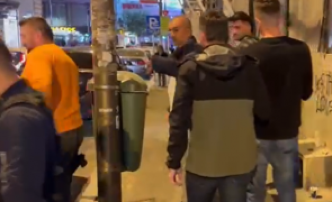 Ultrașii lui Dinamo, săltați de poliție, după ce au capturat un tricou de la brigada echipei adverse