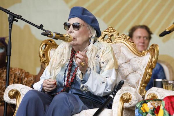 La 78 de ani, Joni Mitchell va susţine primul concert în postura de cap de afiş după două decenii