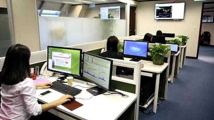 Multinaționalele se reorientează spre estul Europei pentru a face economii