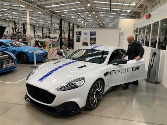  Grupul auto chinez Zhejiang Geely cumpără o participaţie de 7,6% în Aston Martin